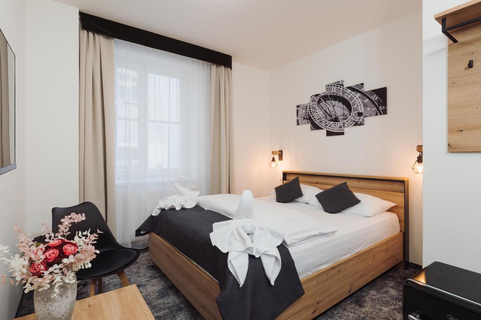 Prague Old Town Liliova Garden Hotel ภายนอก รูปภาพ